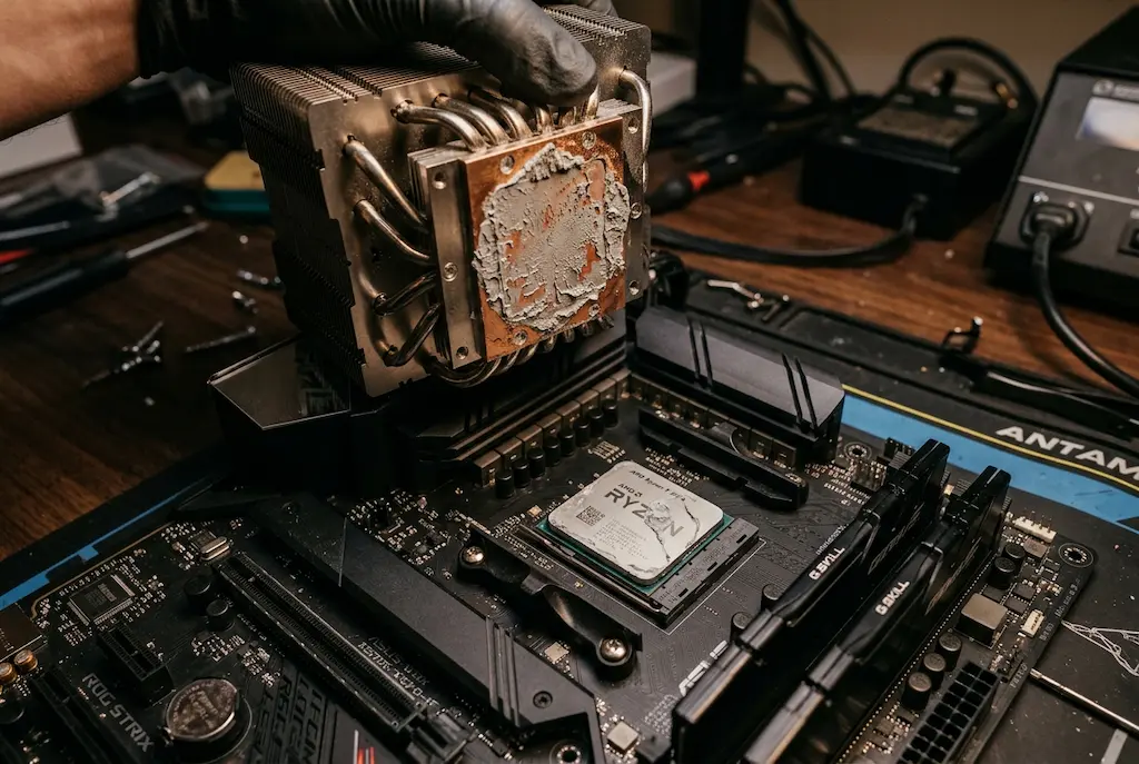 Why Old Thermal Paste Destroys Your FPS in CS2 & Valorant